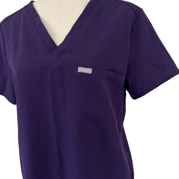FIGS Women's Scrub Top Medium Purple Pockets Uniform Medical Short Sleeve (8) - Picture 3 of 10
